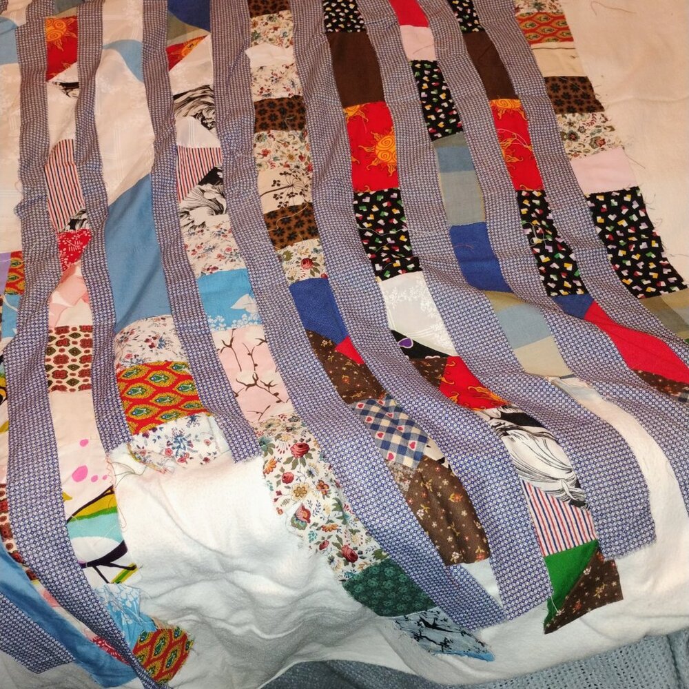 Pieced unfinished quilt top - Picture 3 of 3